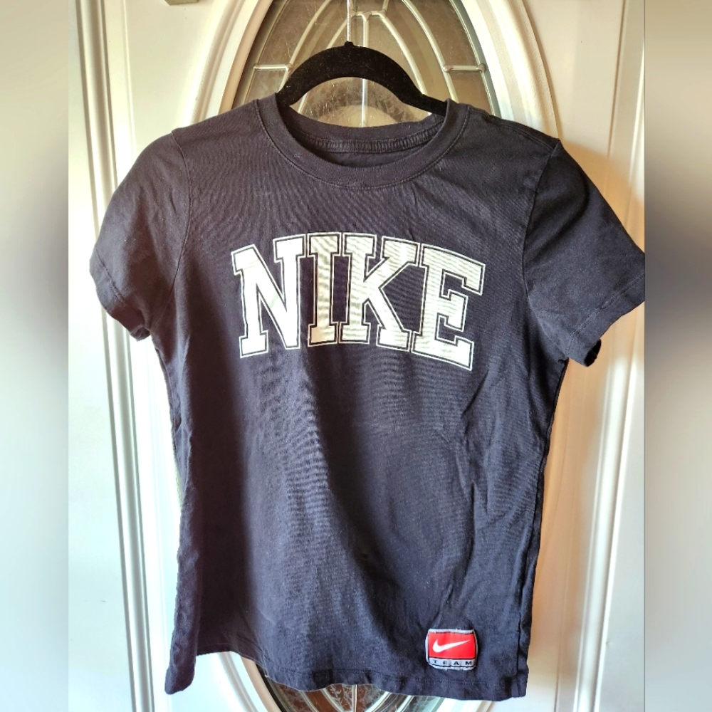 The Nike Tee Size Medium